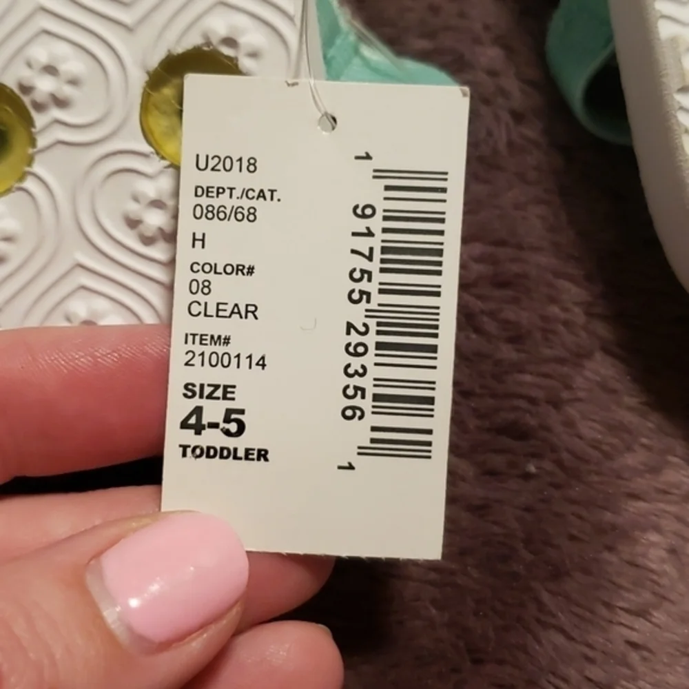 Baby flip flops from children's place‎